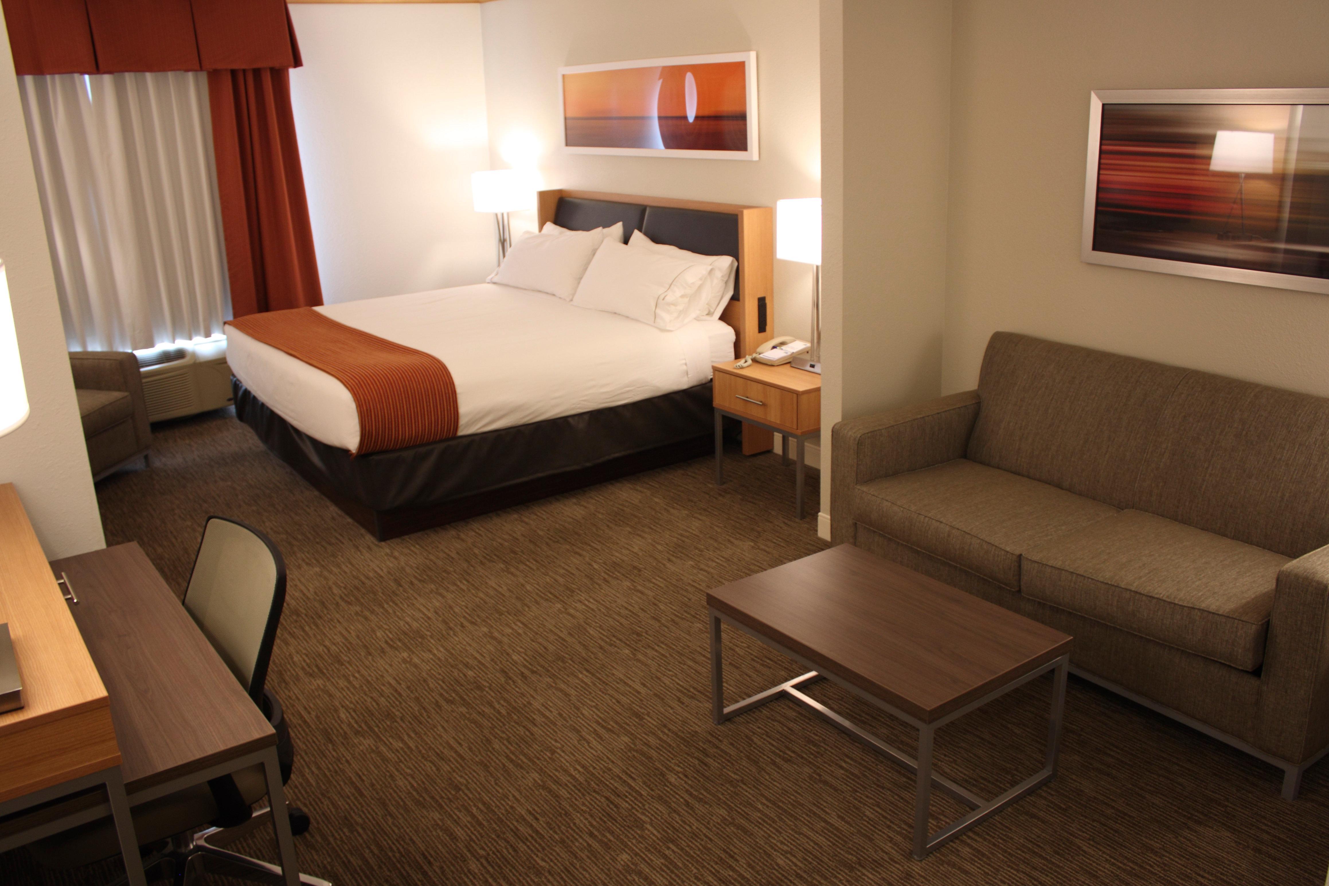 Holiday Inn Express Munising-Lakeview, An Ihg Hotel Exterior photo