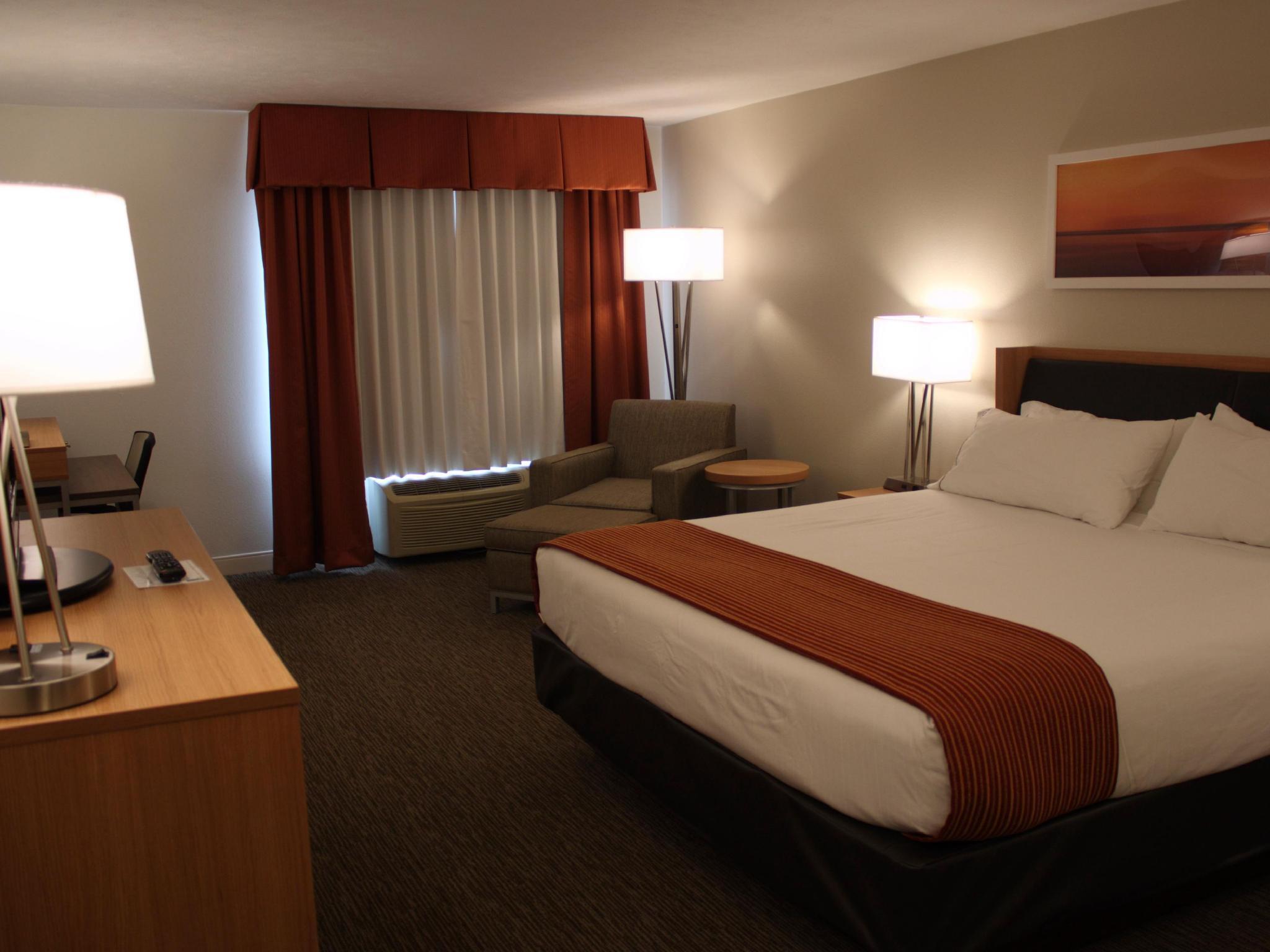 Holiday Inn Express Munising-Lakeview, An Ihg Hotel Exterior photo