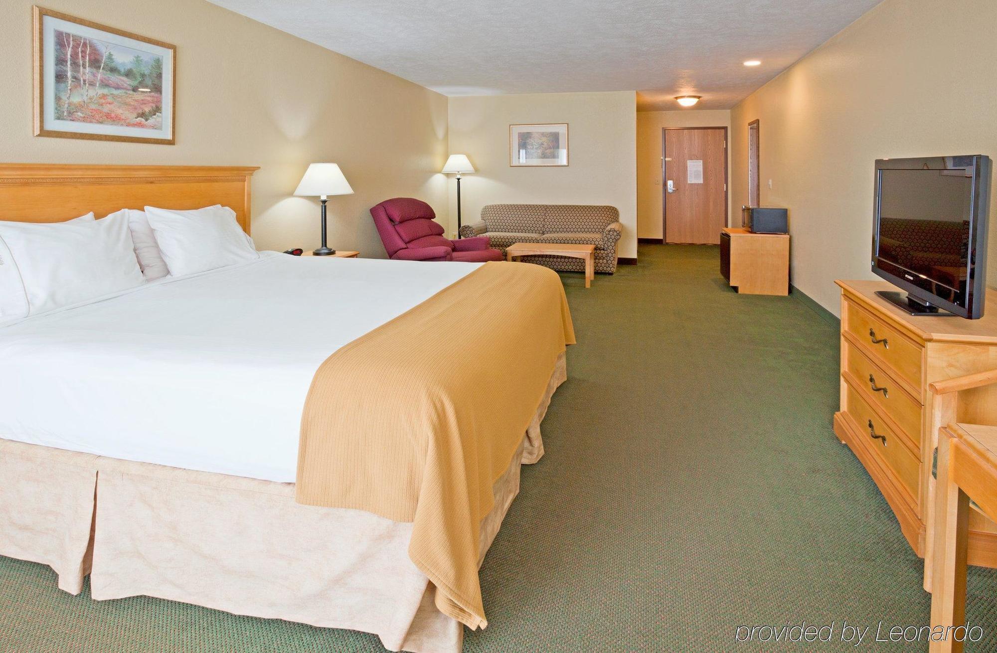 Holiday Inn Express Munising-Lakeview, An Ihg Hotel Room photo