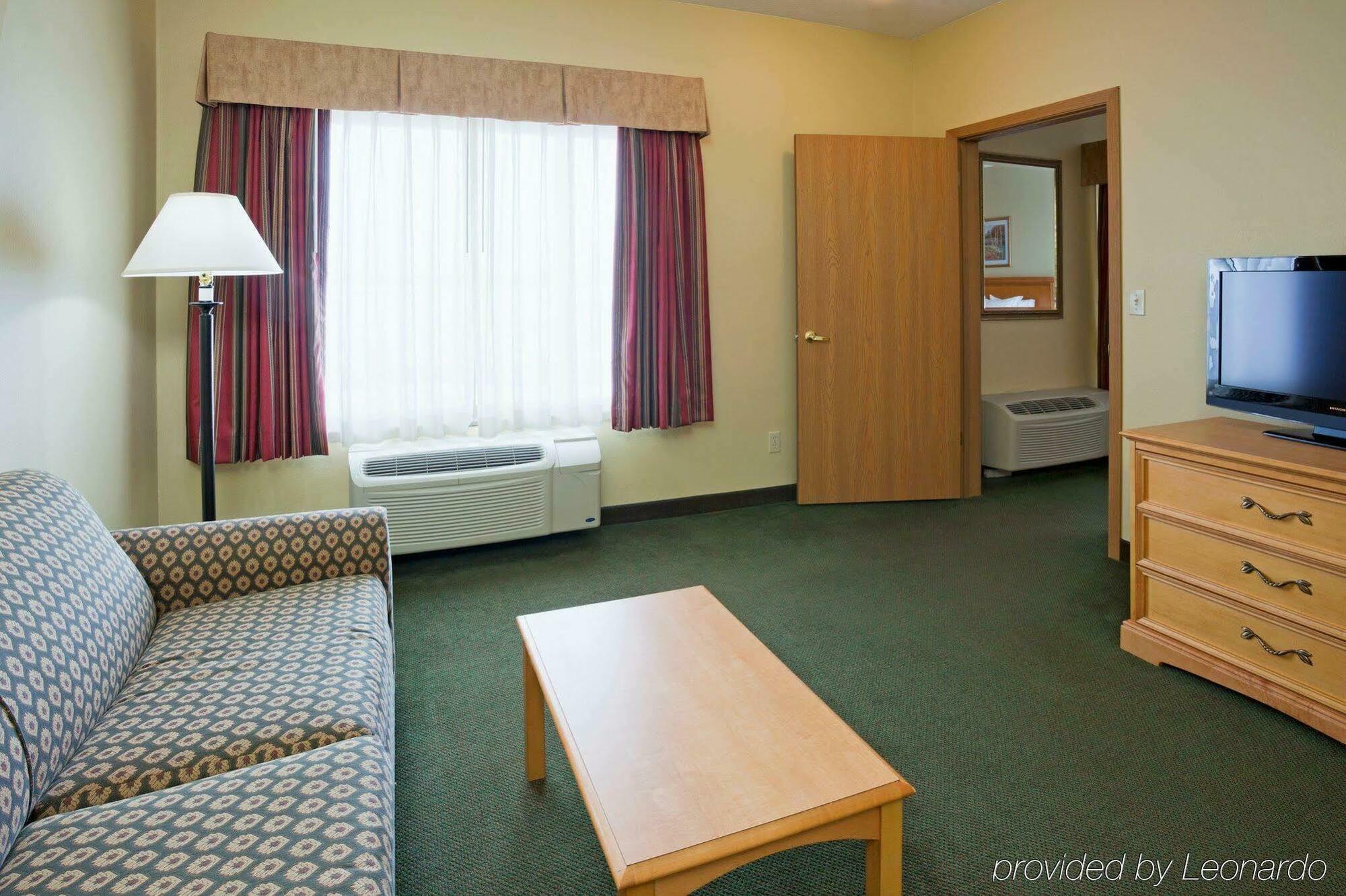 Holiday Inn Express Munising-Lakeview, An Ihg Hotel Room photo